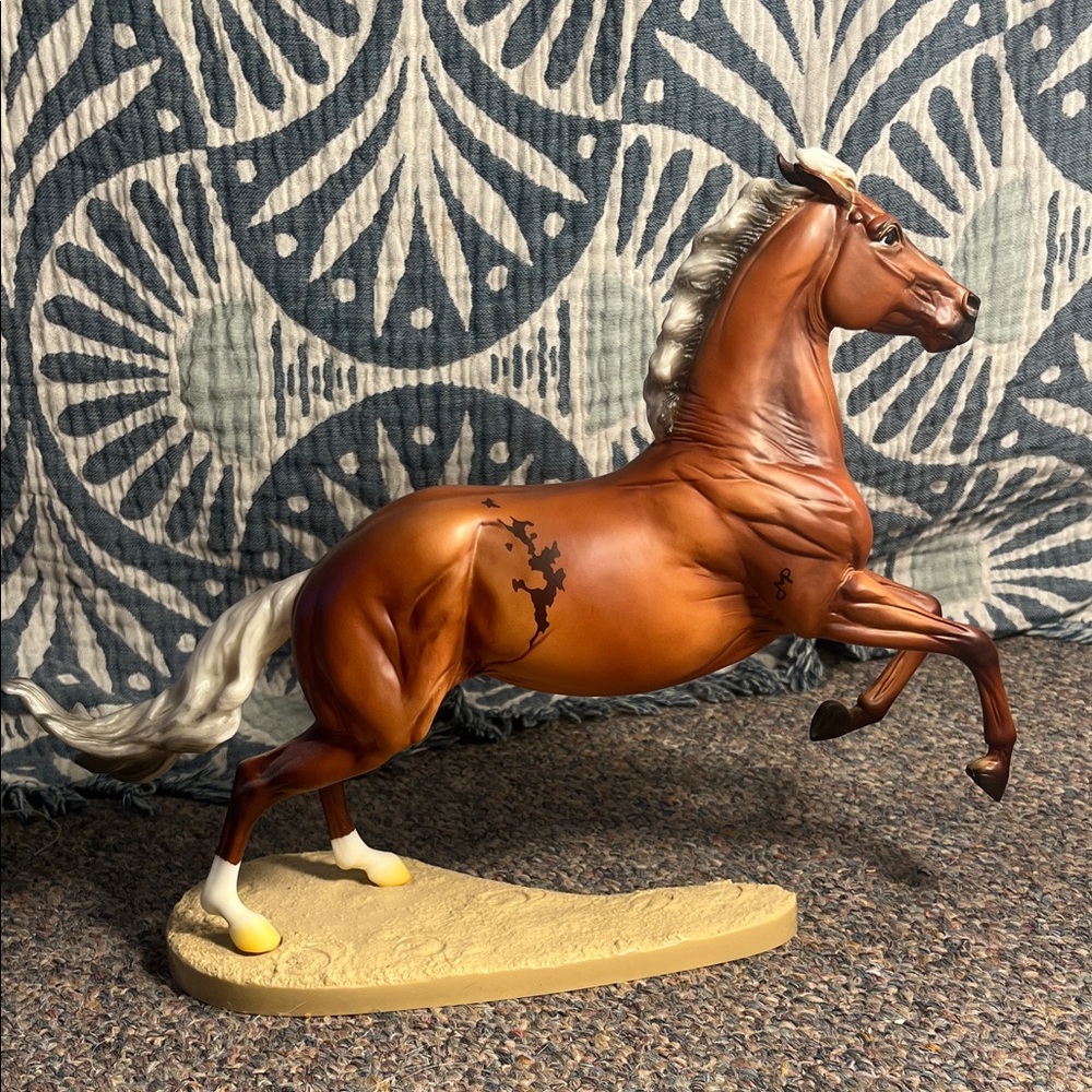 Breyer Stingray (Model #1821)